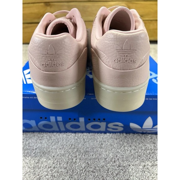 NWT Adidas Rivalry Low Pink Leather Sneakers Men's Size 9.5 - Picture 2 of 5